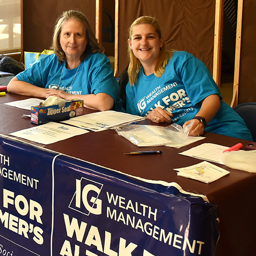 Group participating in the IG Wealth Management Walk for Alzheimers